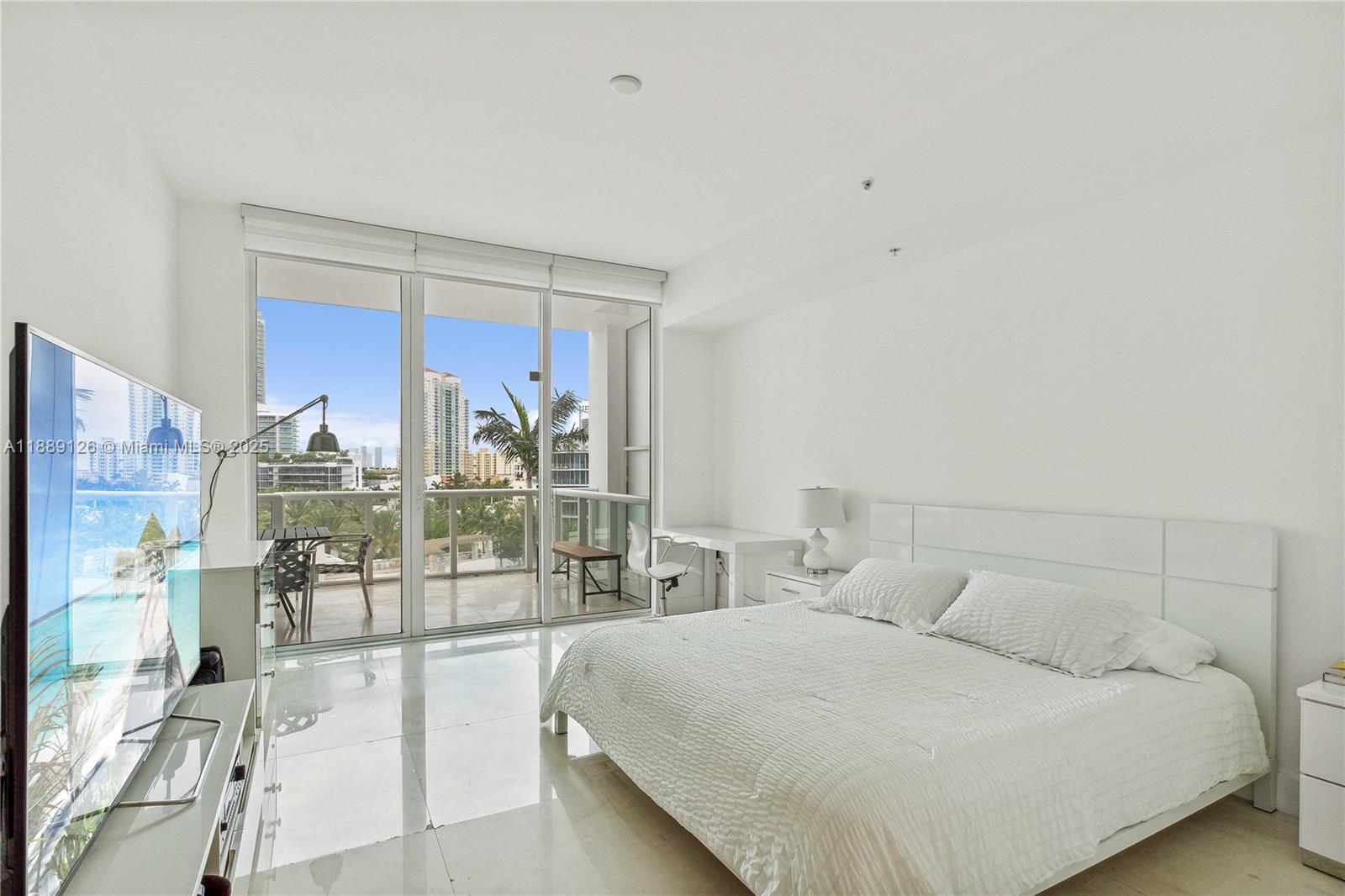 50 S Pointe Dr #805, Miami Beach FL 33139