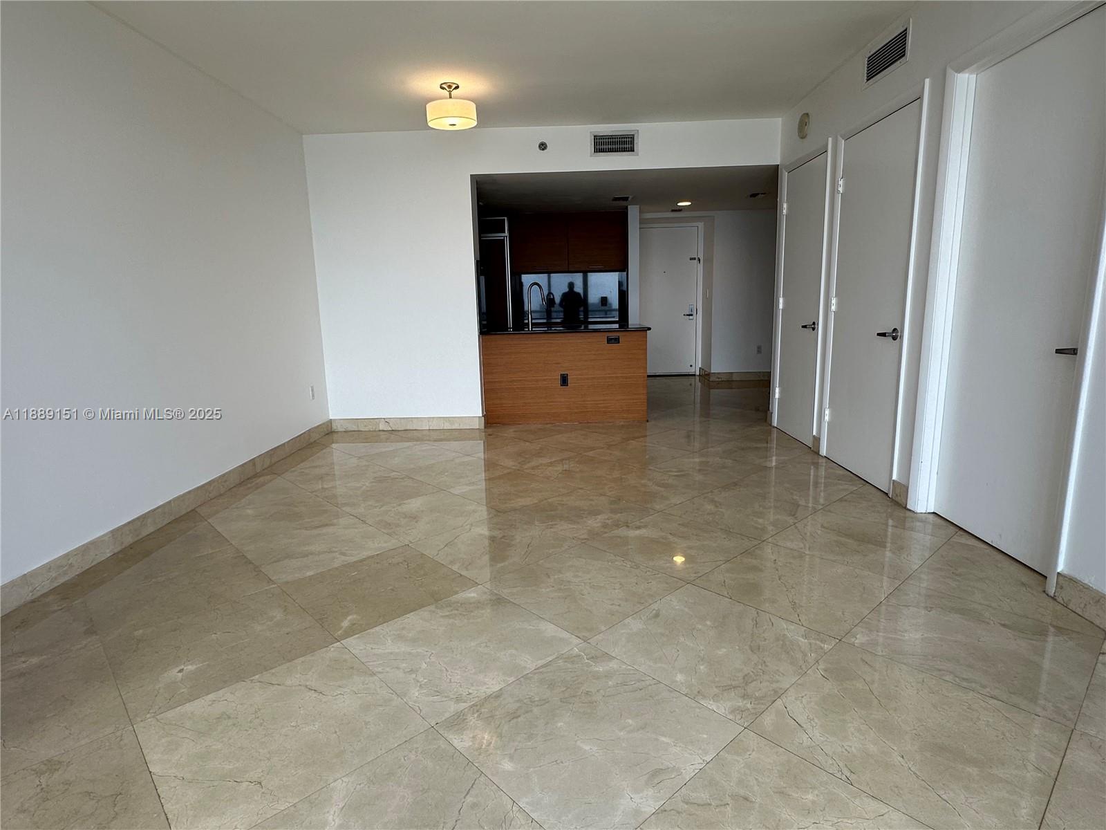 50 Biscayne Blvd #4305, Miami FL 33132