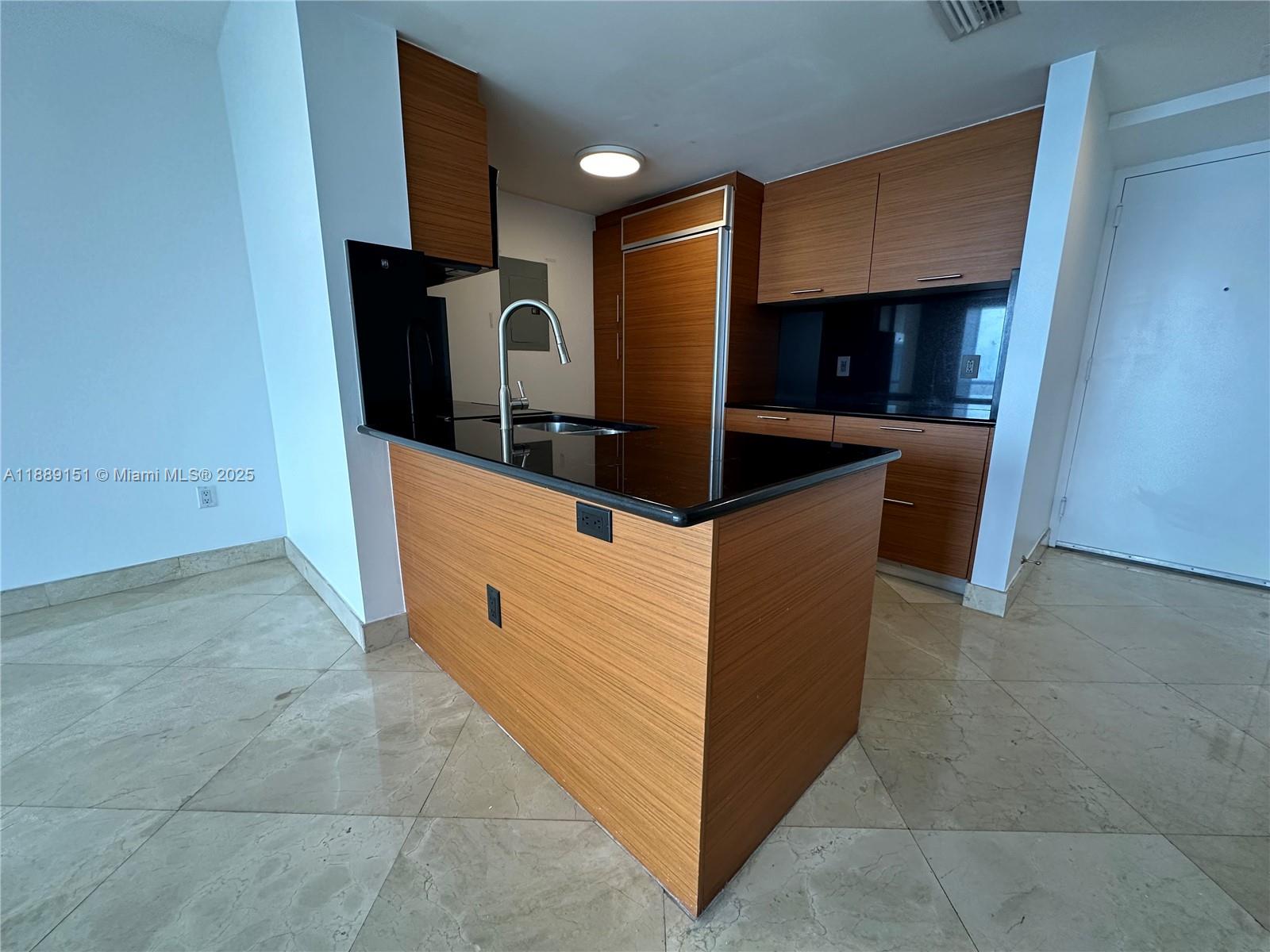 50 Biscayne Blvd #4305, Miami FL 33132