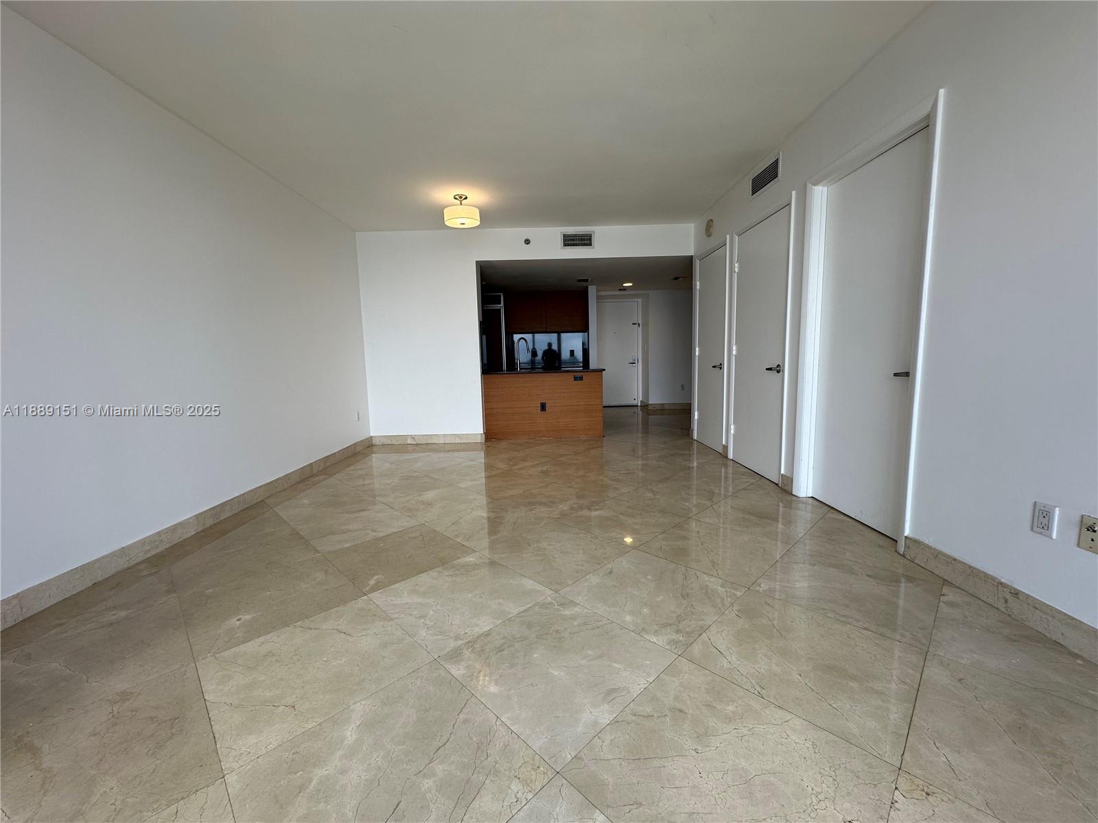 50 Biscayne Blvd #4305, Miami FL 33132