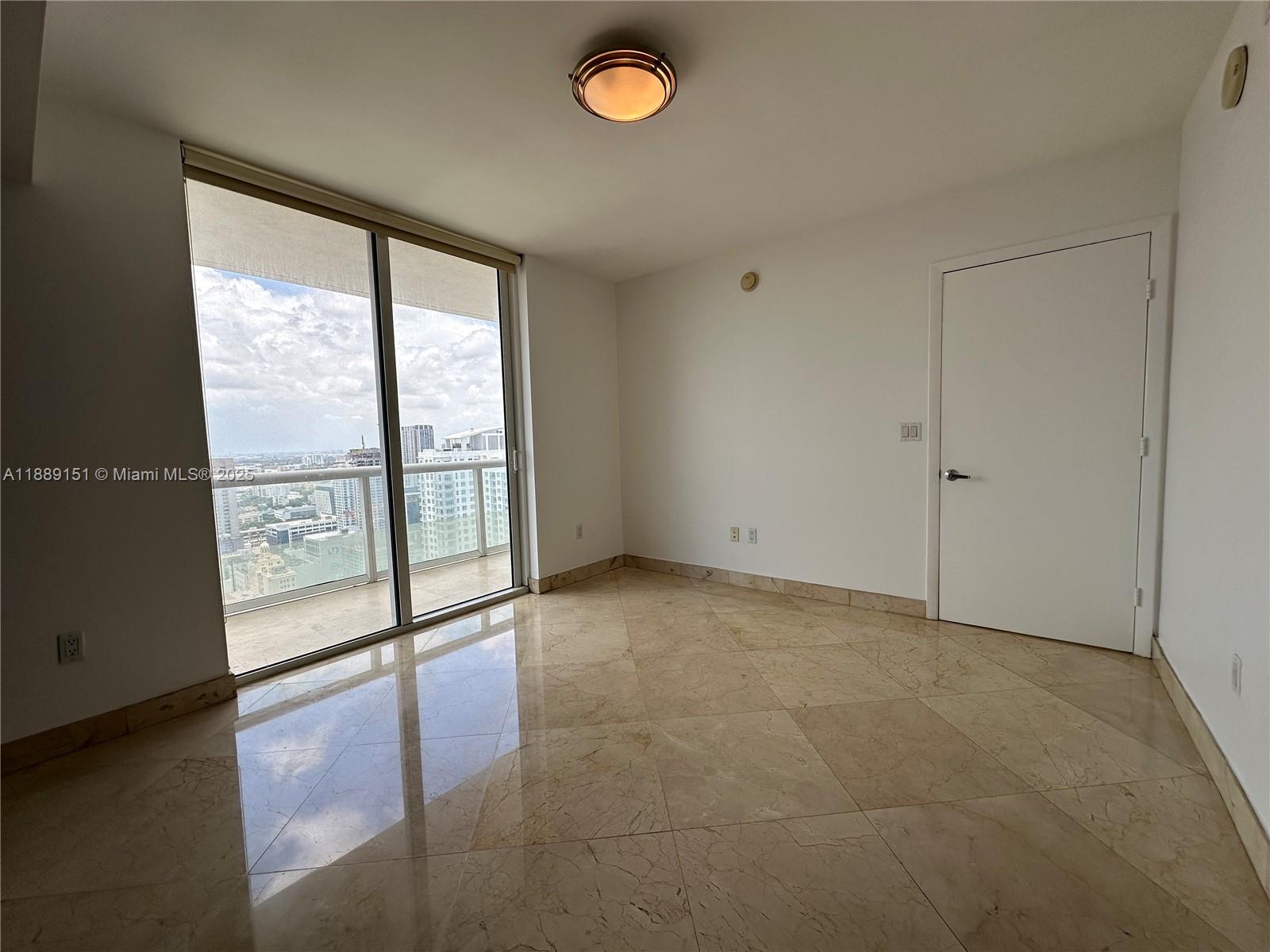 50 Biscayne Blvd #4305, Miami FL 33132