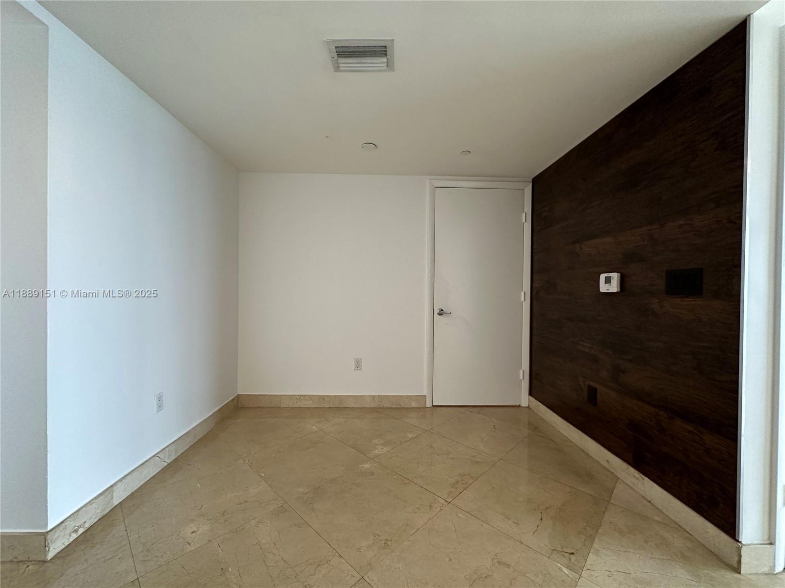 50 Biscayne Blvd #4305, Miami FL 33132