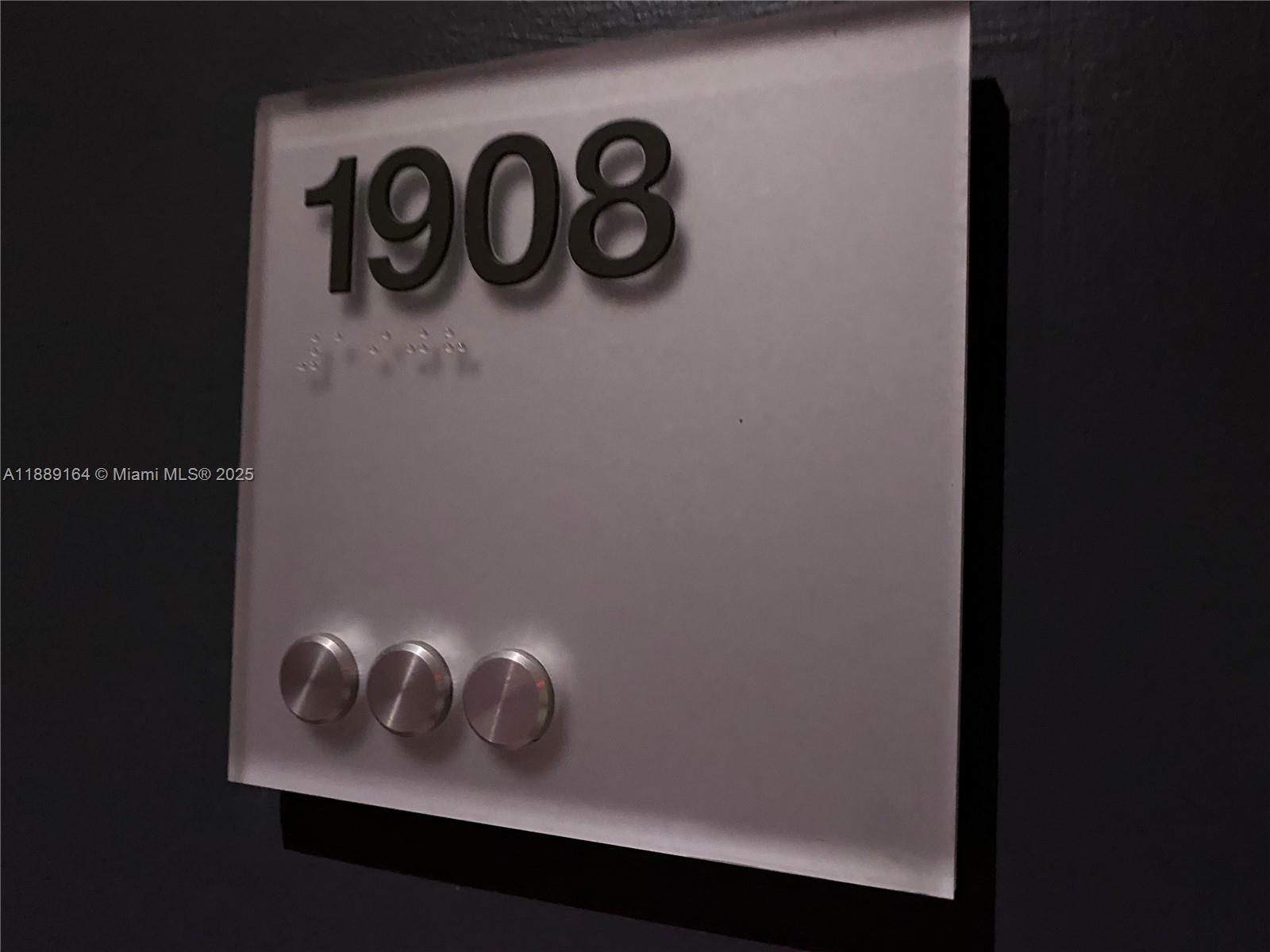 500 Brickell Ave #1908, Miami FL 33131
