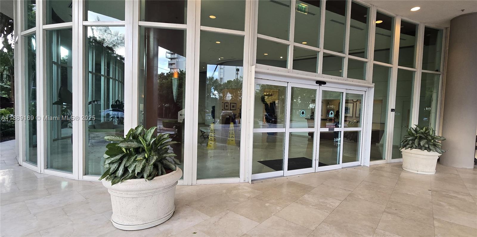 2475 Brickell Ave #1509, Miami FL 33129