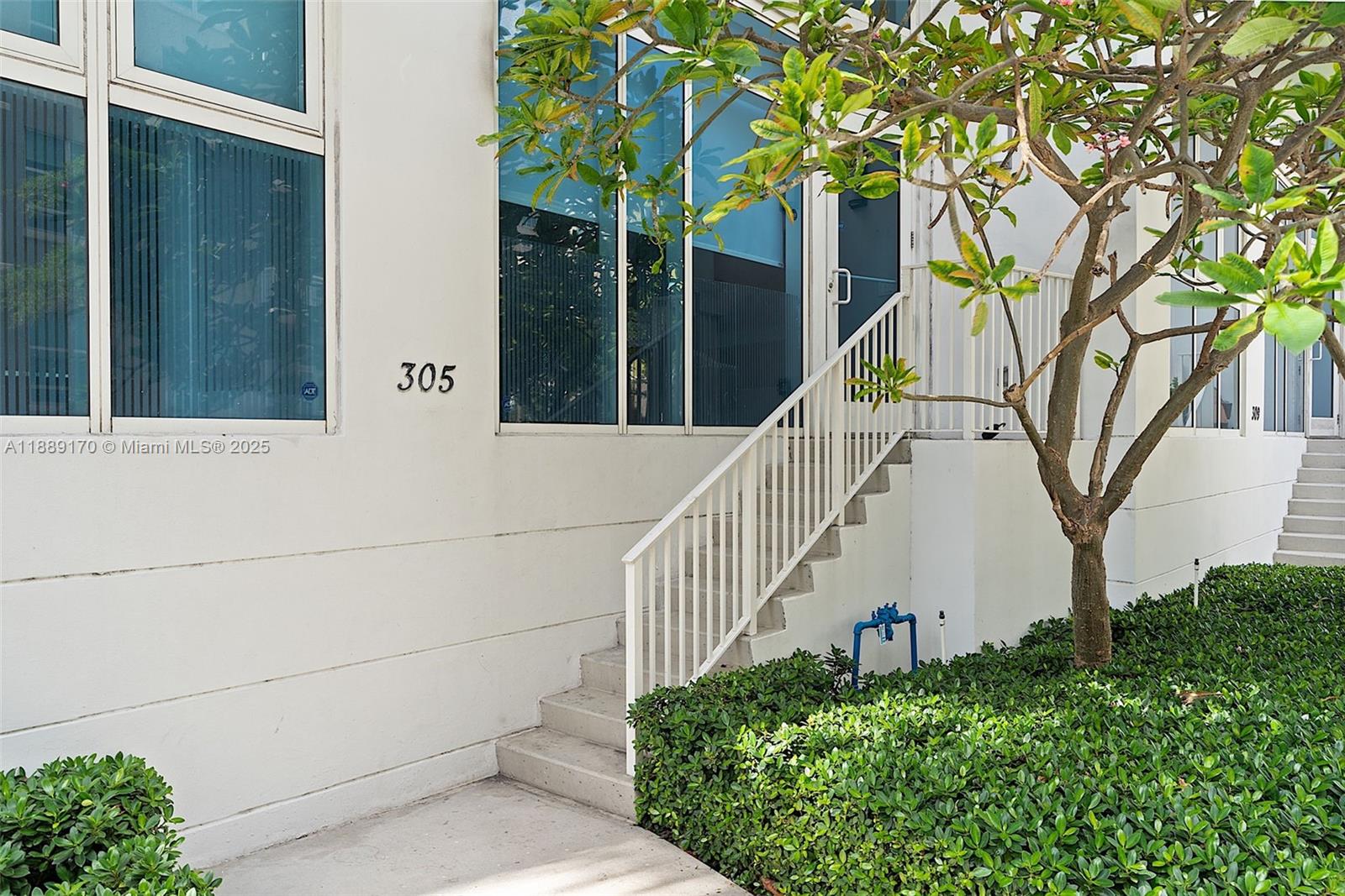 2020 N Bayshore #305, Miami FL 33137