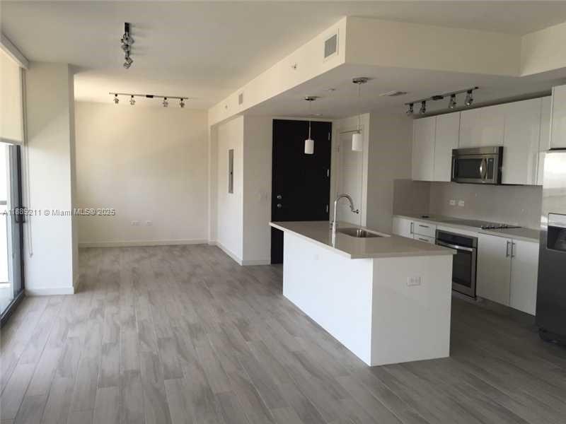 999 SW 1st Ave #2103, Miami FL 33130
