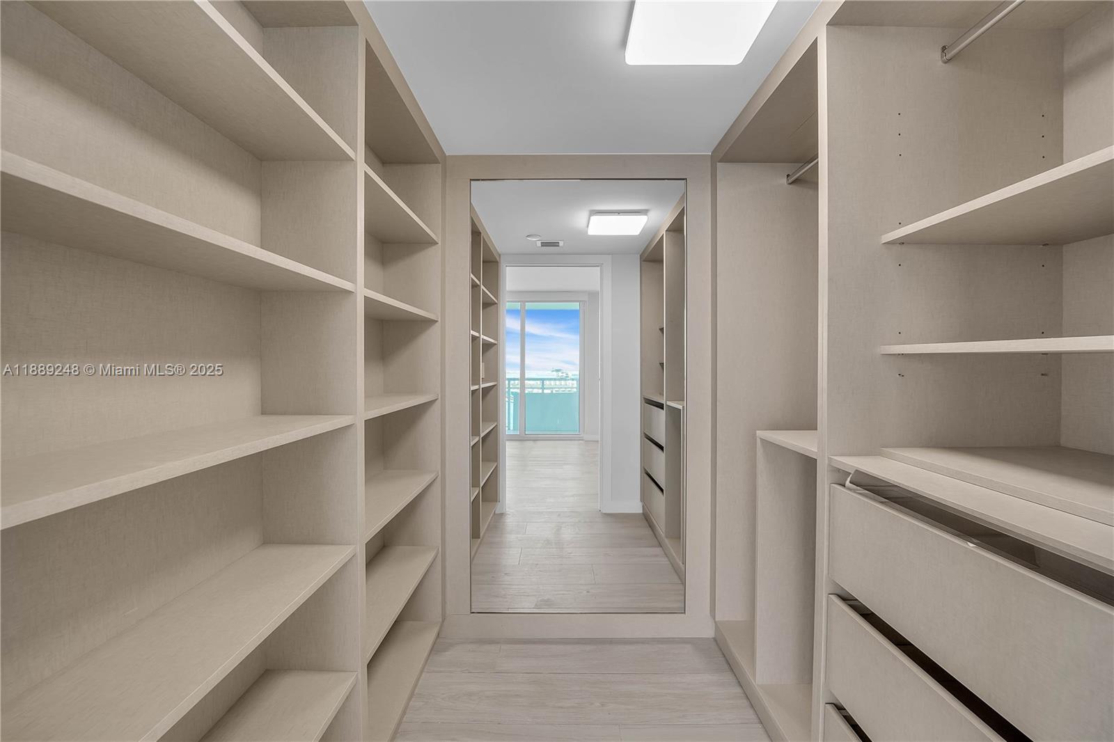400 S Pointe Dr #2305, Miami Beach FL 33139