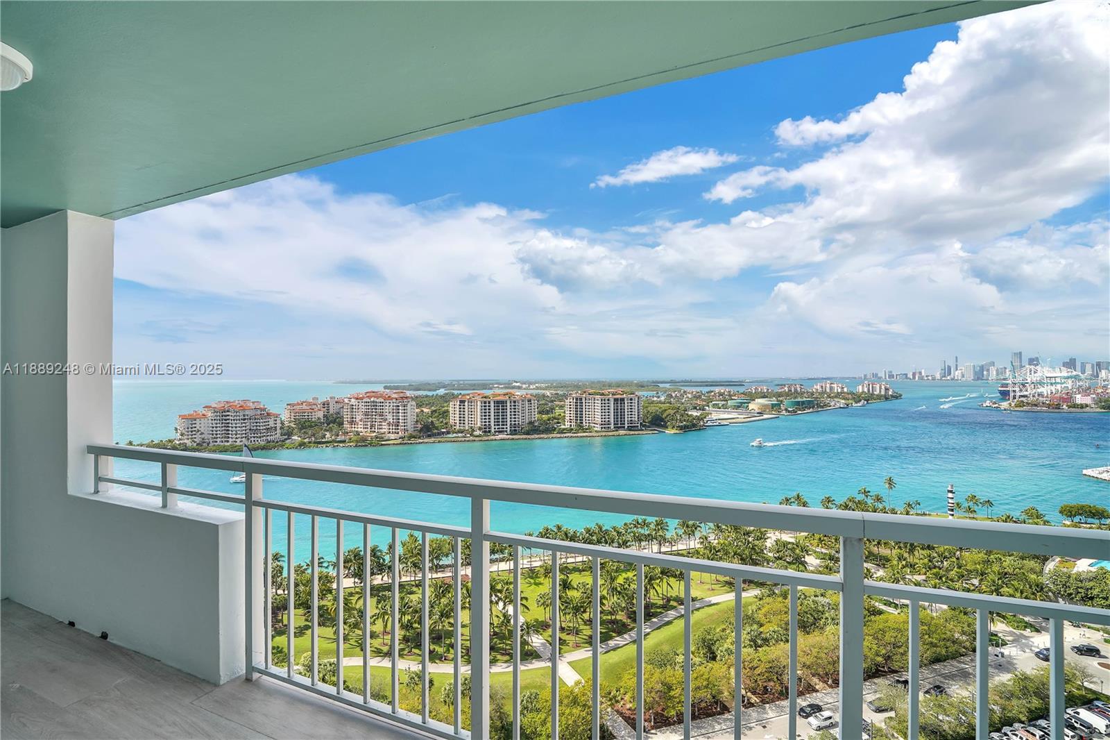 400 S Pointe Dr #2305, Miami Beach FL 33139