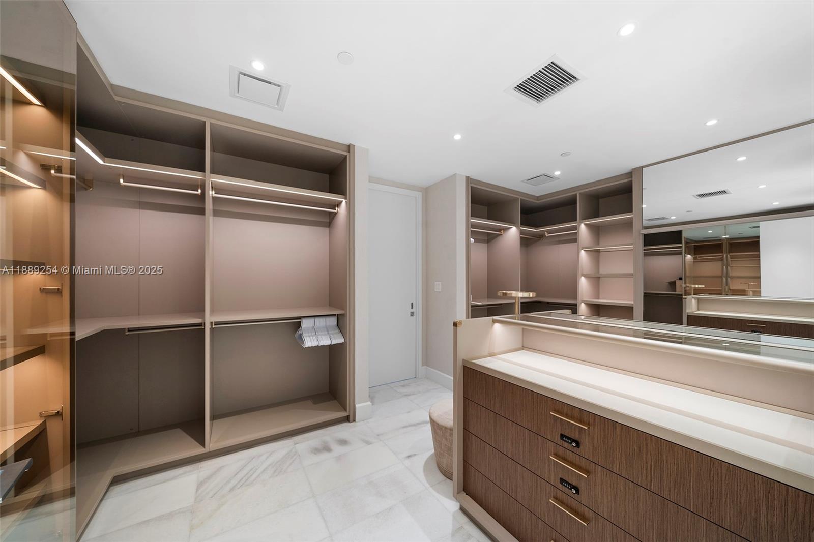 700 NE 26th Ter #3803, Miami FL 33137