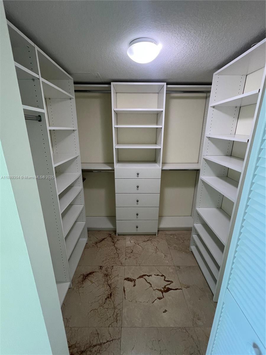 1800 N Bayshore Dr #2802, Miami FL 33132