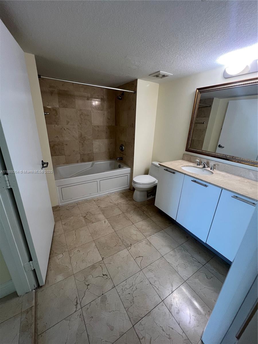 1800 N Bayshore Dr #2802, Miami FL 33132
