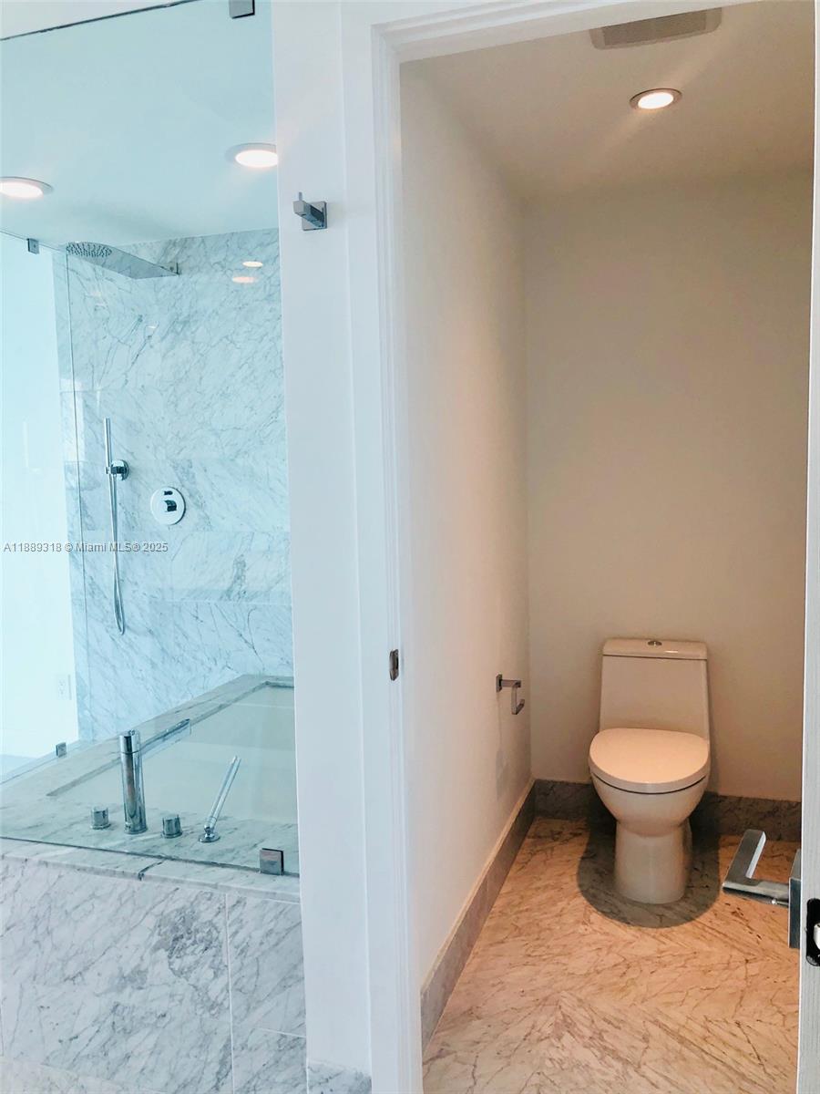 3131 NE 7TH AVENUE #2705, Miami FL 33137