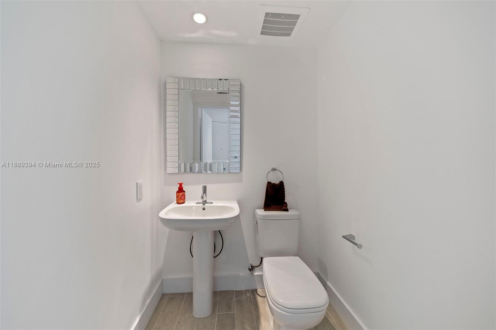 2900 NE 7th Ave #301, Miami FL 33137