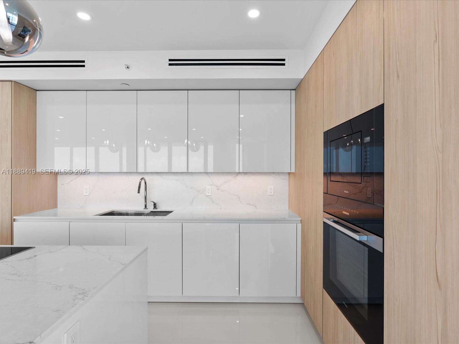 3101 S Ocean Dr #1608, Hollywood FL 33019