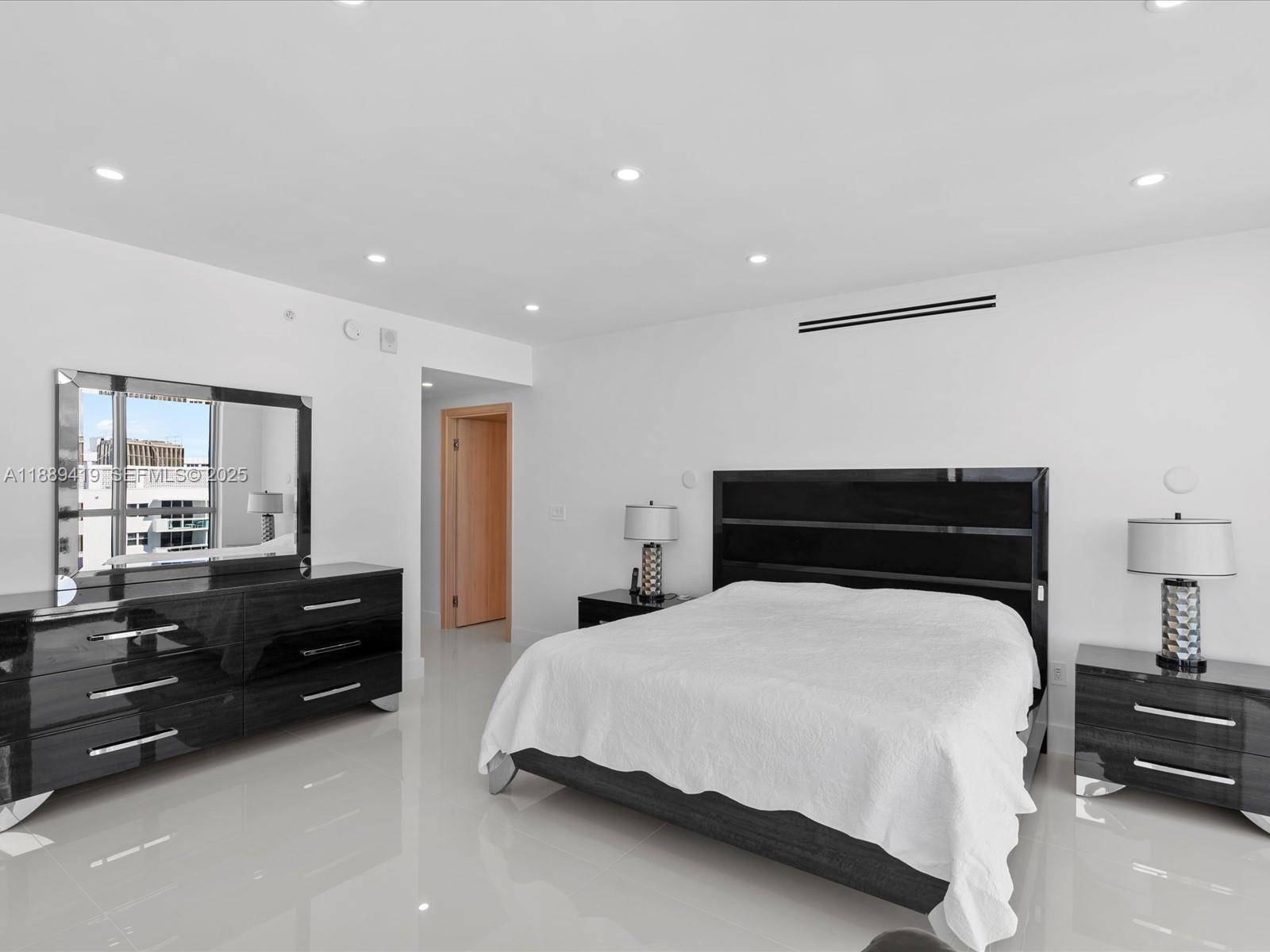 3101 S Ocean Dr #1608, Hollywood FL 33019