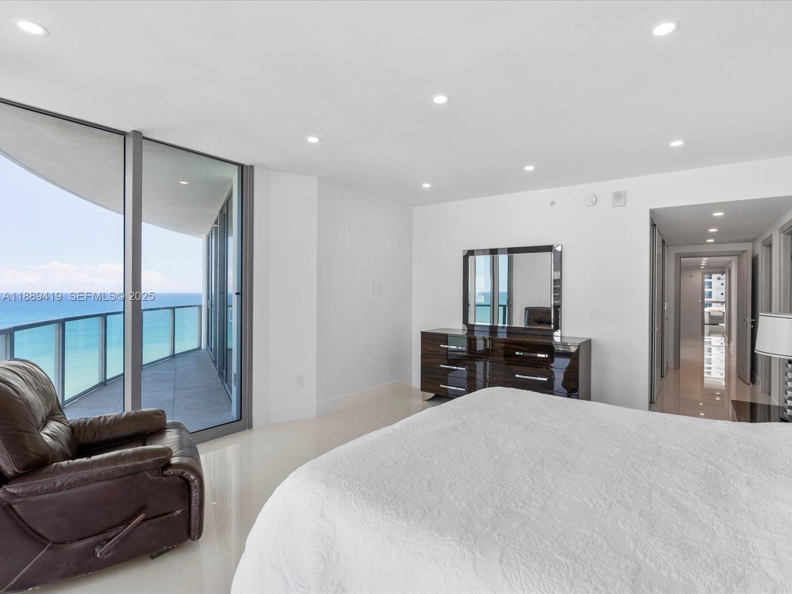 3101 S Ocean Dr #1608, Hollywood FL 33019