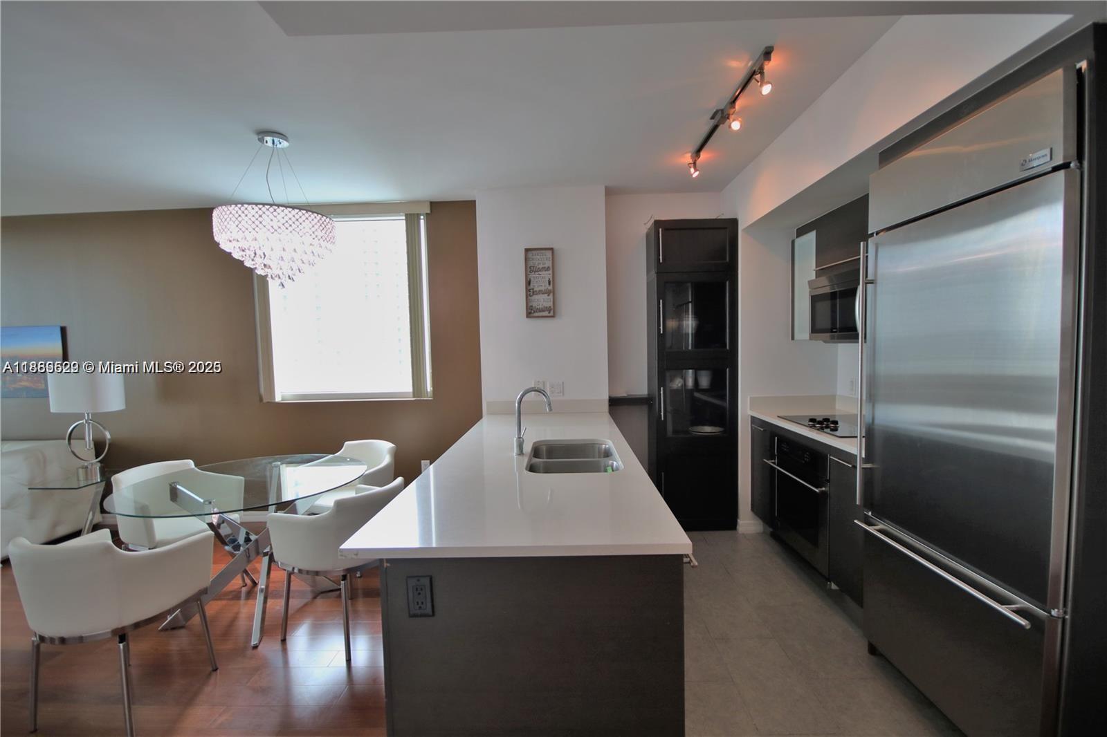 500 Brickell Ave #3510, Miami FL 33131