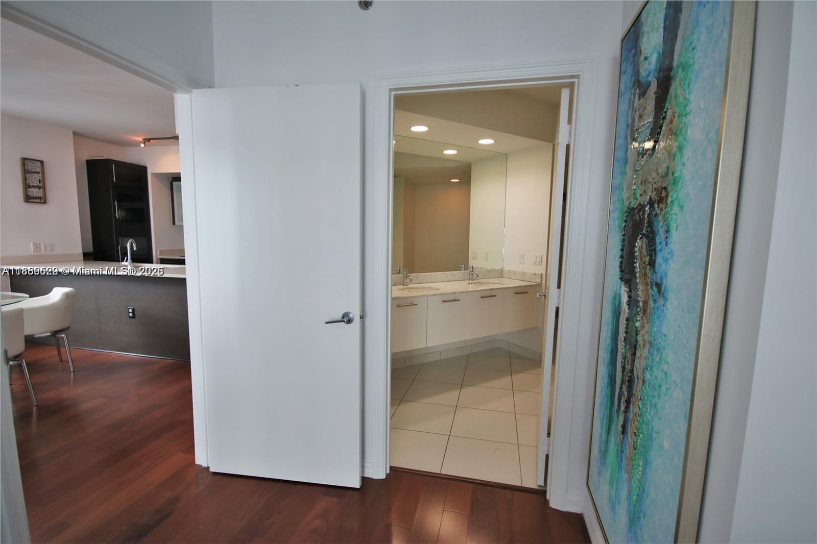 500 Brickell Ave #3510, Miami FL 33131