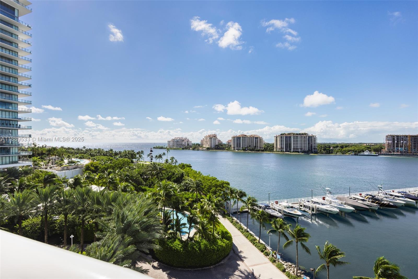 1000 S Pointe Dr #703, Miami Beach FL 33139