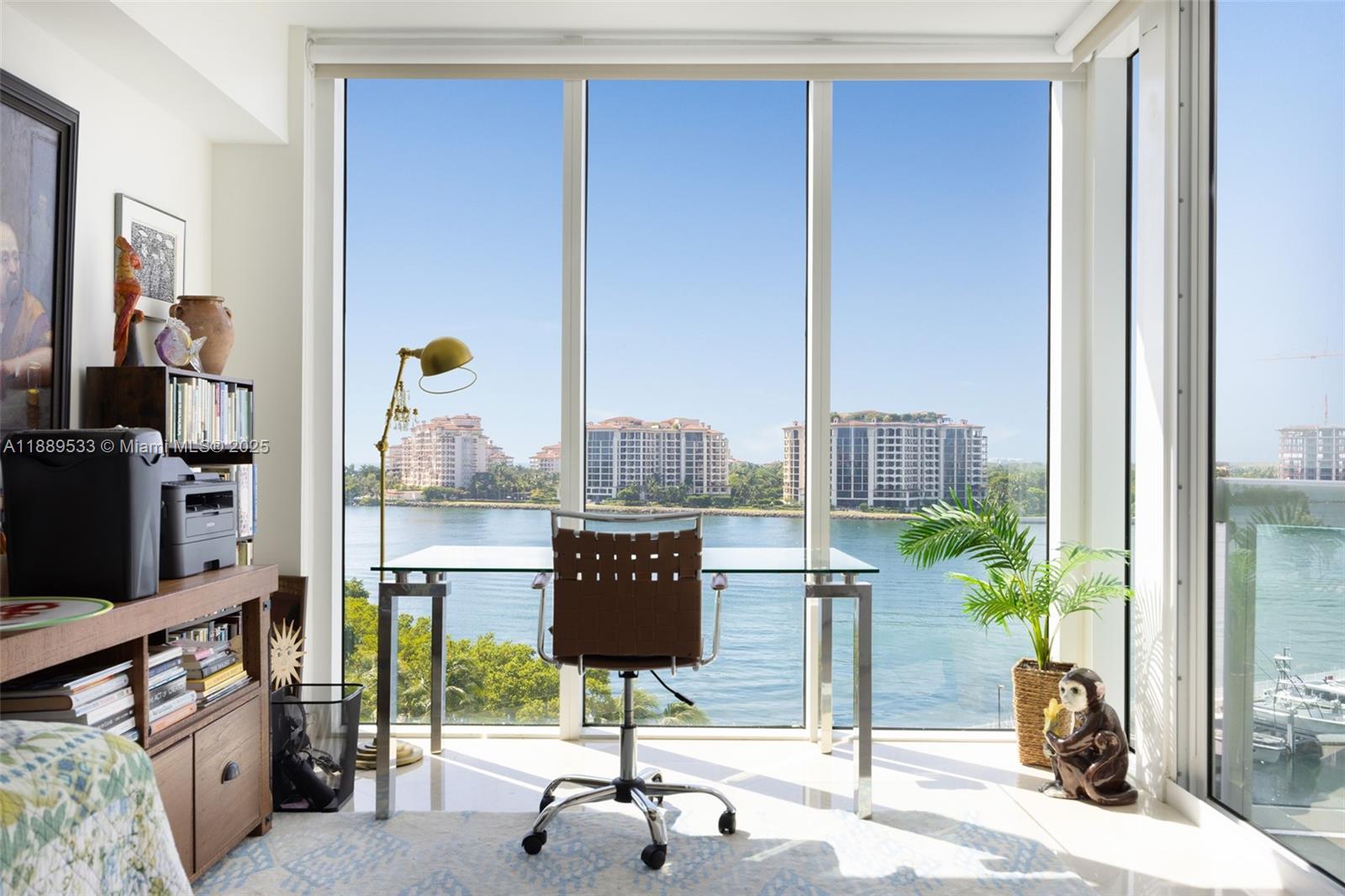 1000 S Pointe Dr #703, Miami Beach FL 33139