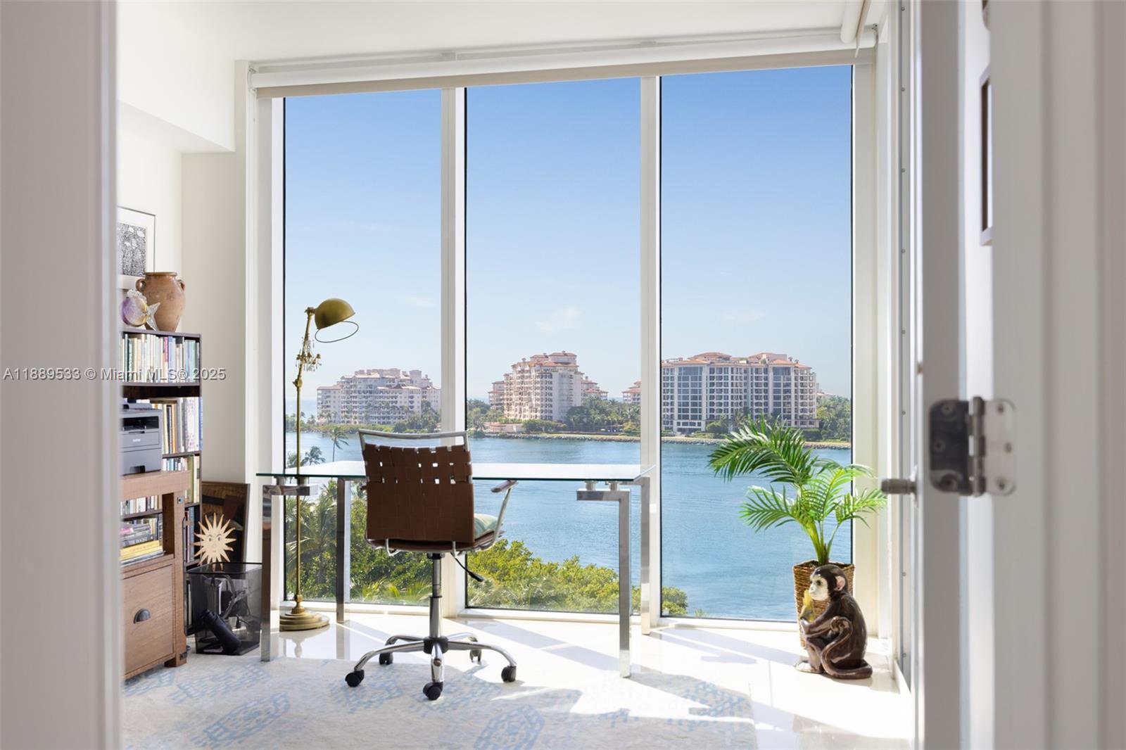 1000 S Pointe Dr #703, Miami Beach FL 33139