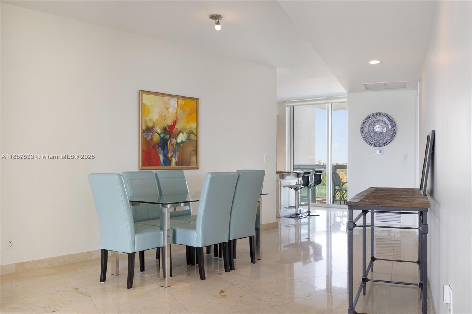 1000 S Pointe Dr #703, Miami Beach FL 33139
