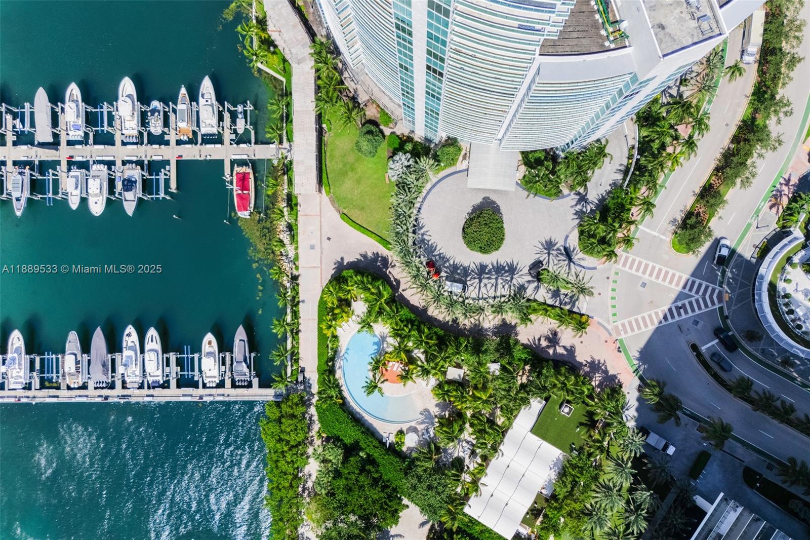 1000 S Pointe Dr #703, Miami Beach FL 33139