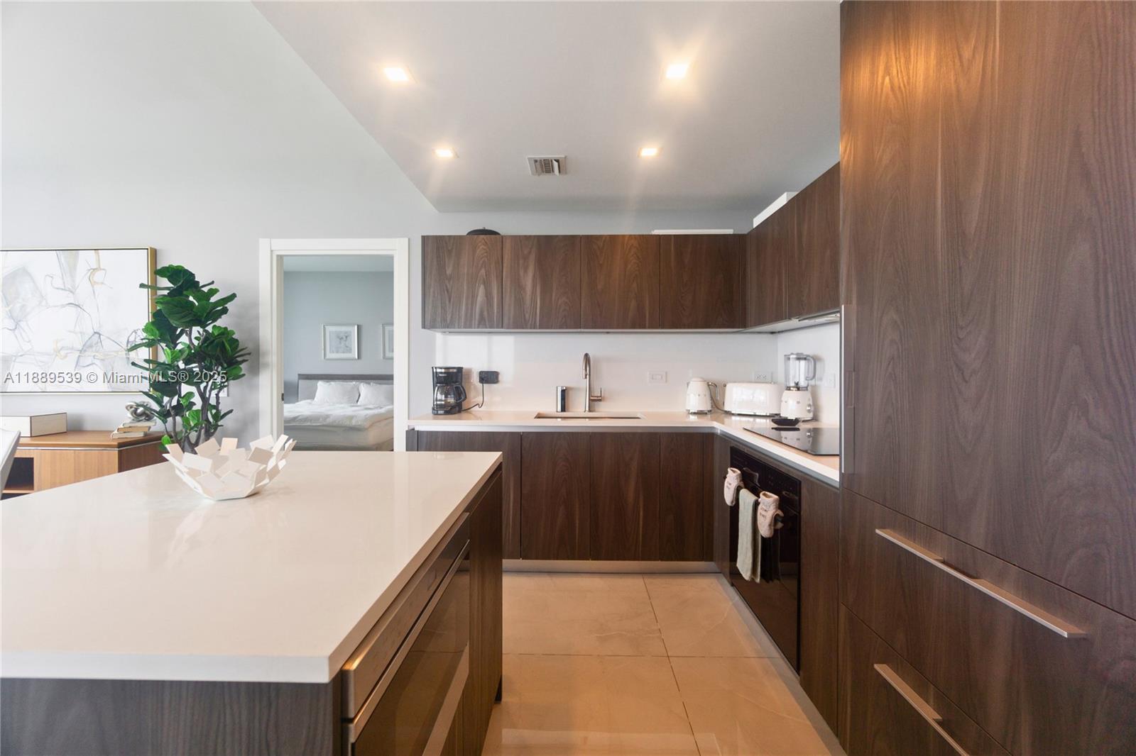 3131 NE 7th Ave #2106, Miami FL 33137