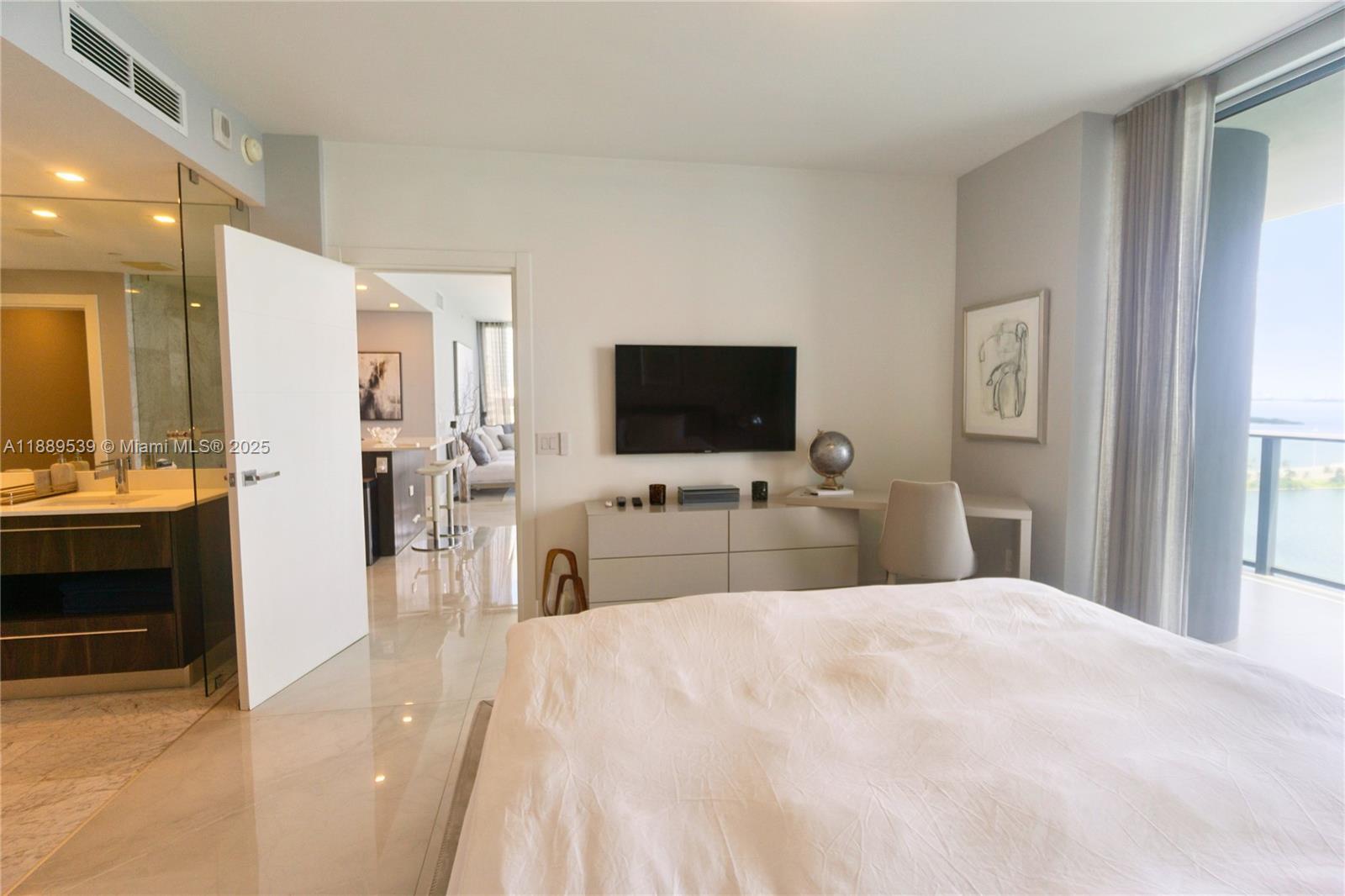 3131 NE 7th Ave #2106, Miami FL 33137