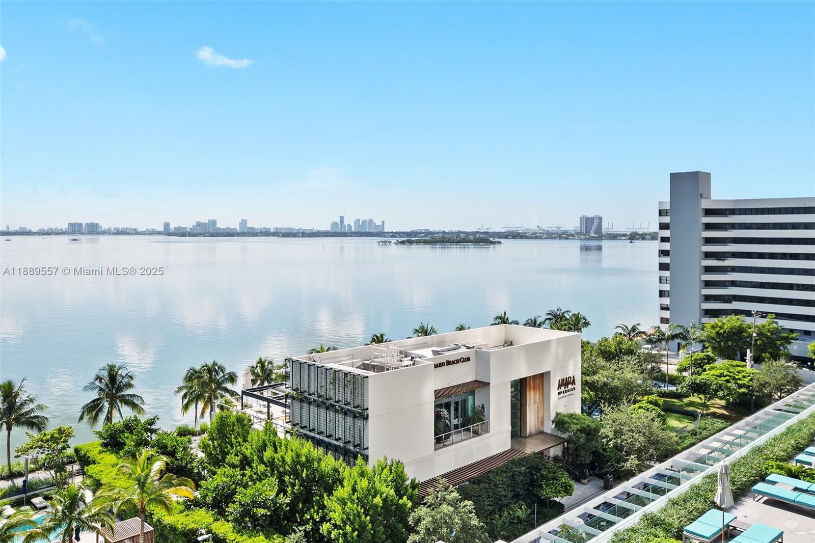 650 NE 32nd St #707, Miami FL 33137