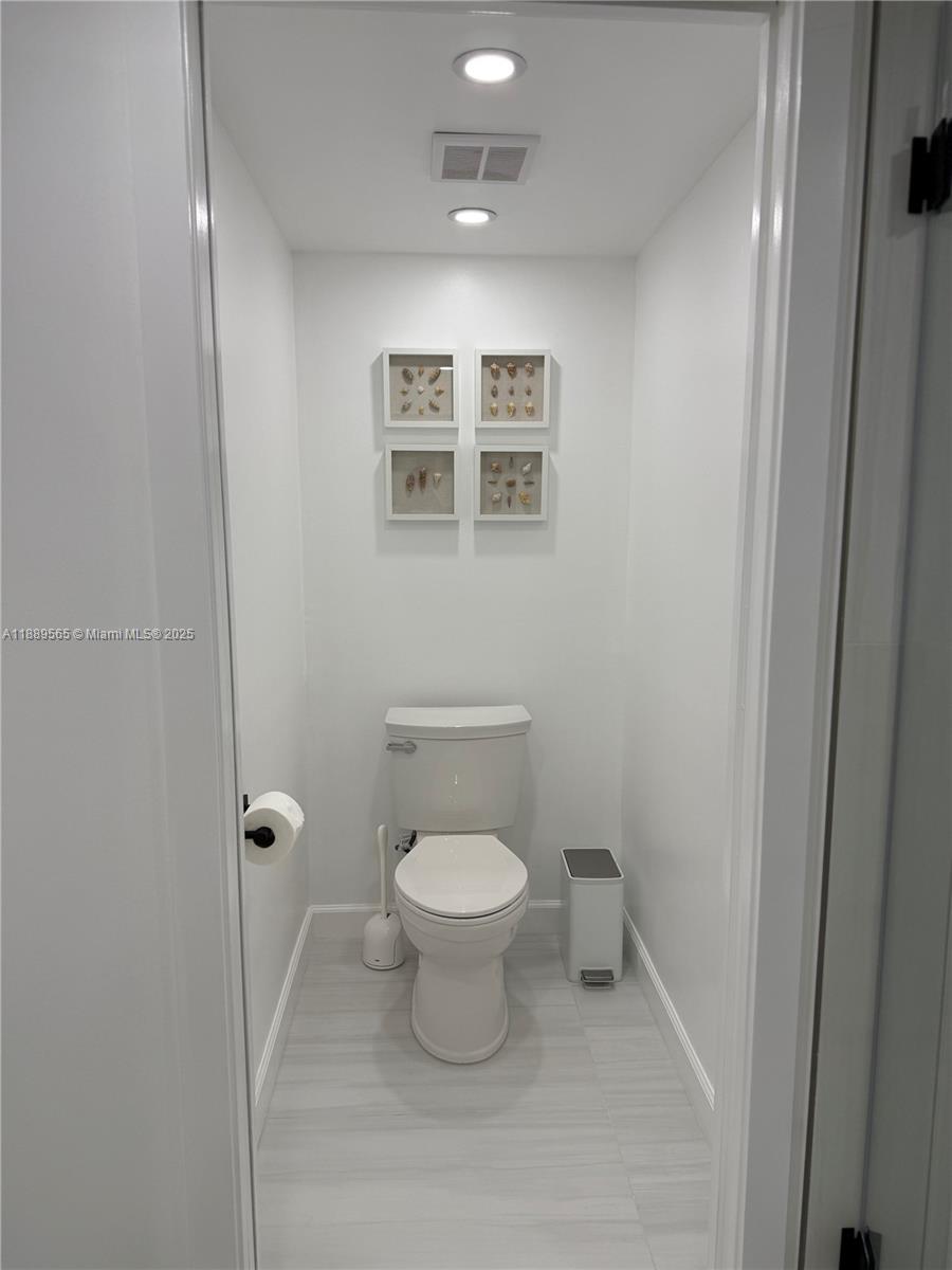 201 Golden Isles Dr #302, Hallandale Beach FL 33009