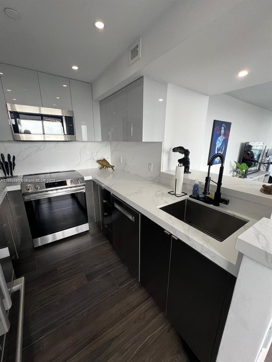 1200 West Ave #916, Miami Beach FL 33139