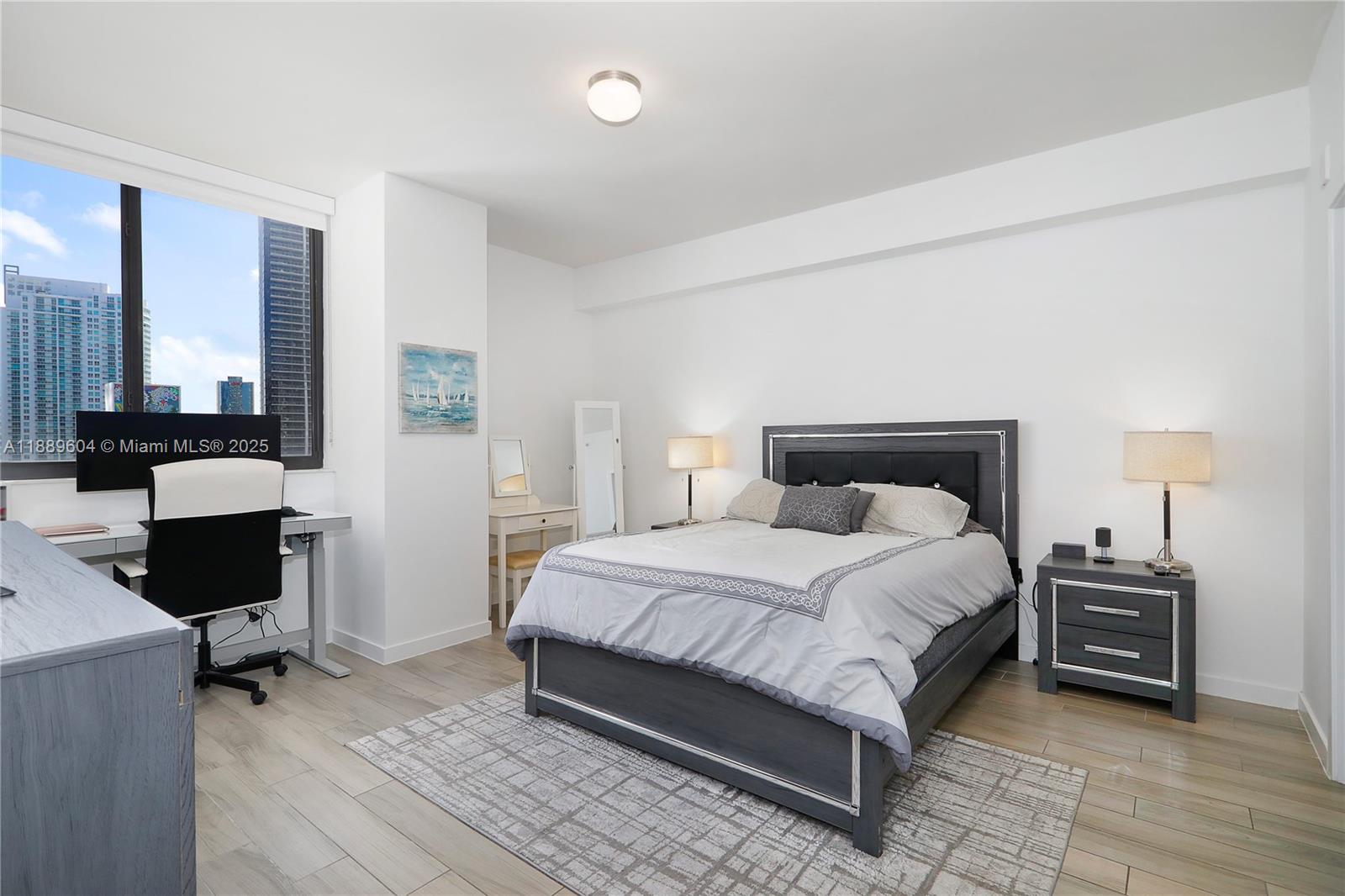 999 SW 1st Ave #2011, Miami FL 33130