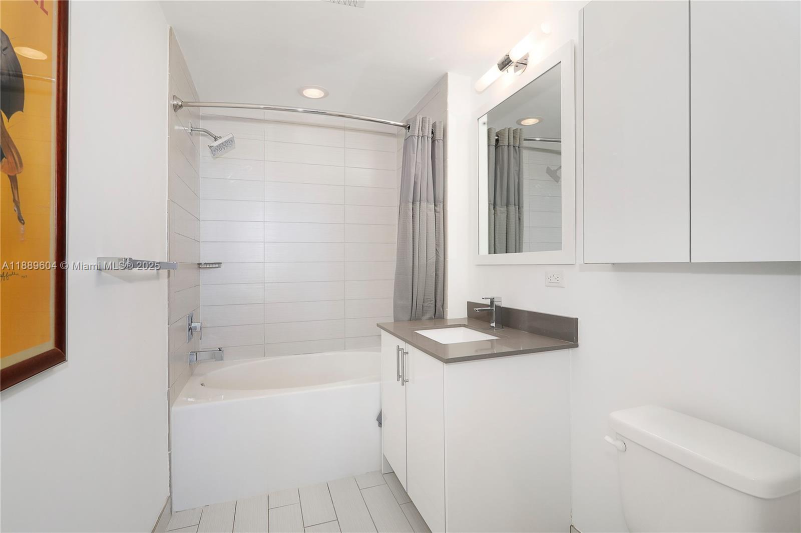 999 SW 1st Ave #2011, Miami FL 33130