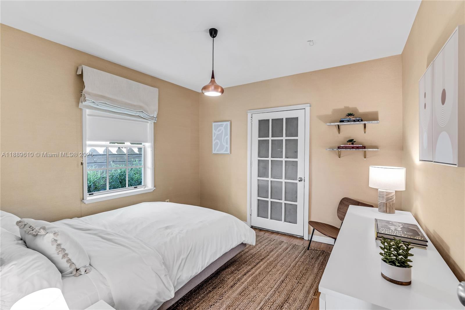 8 Century Ln, Miami Beach FL 33139