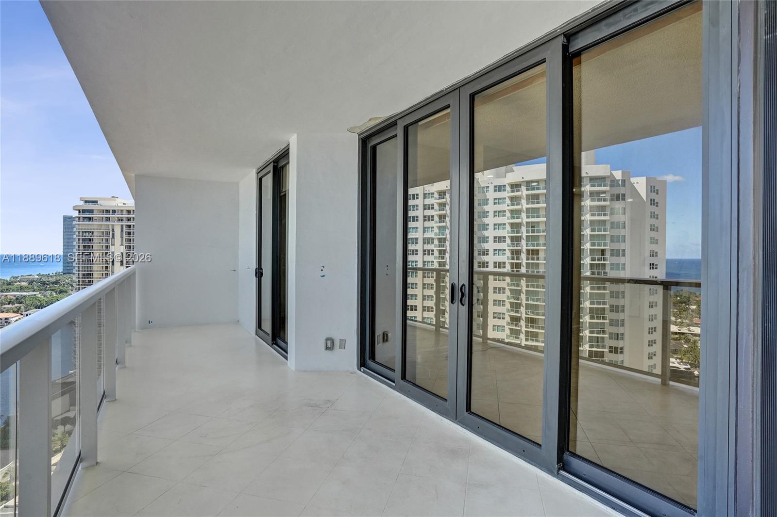 20281 E Country Club Dr #2110, Aventura FL 33180