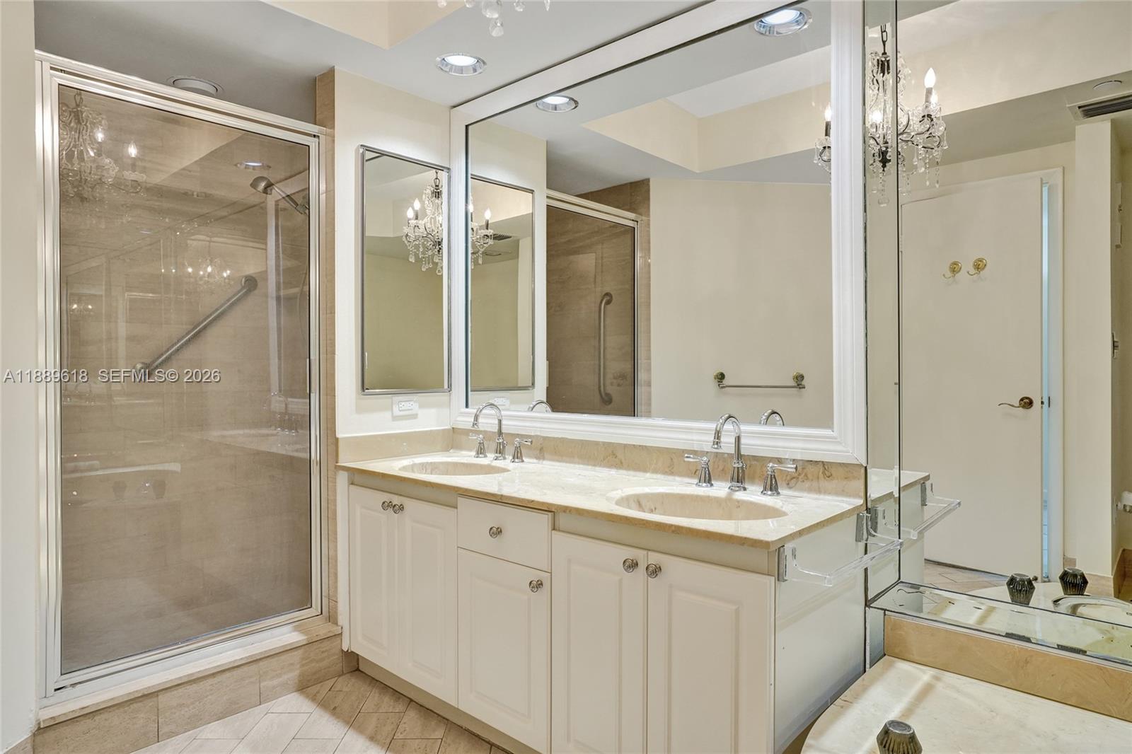20281 E Country Club Dr #2110, Aventura FL 33180