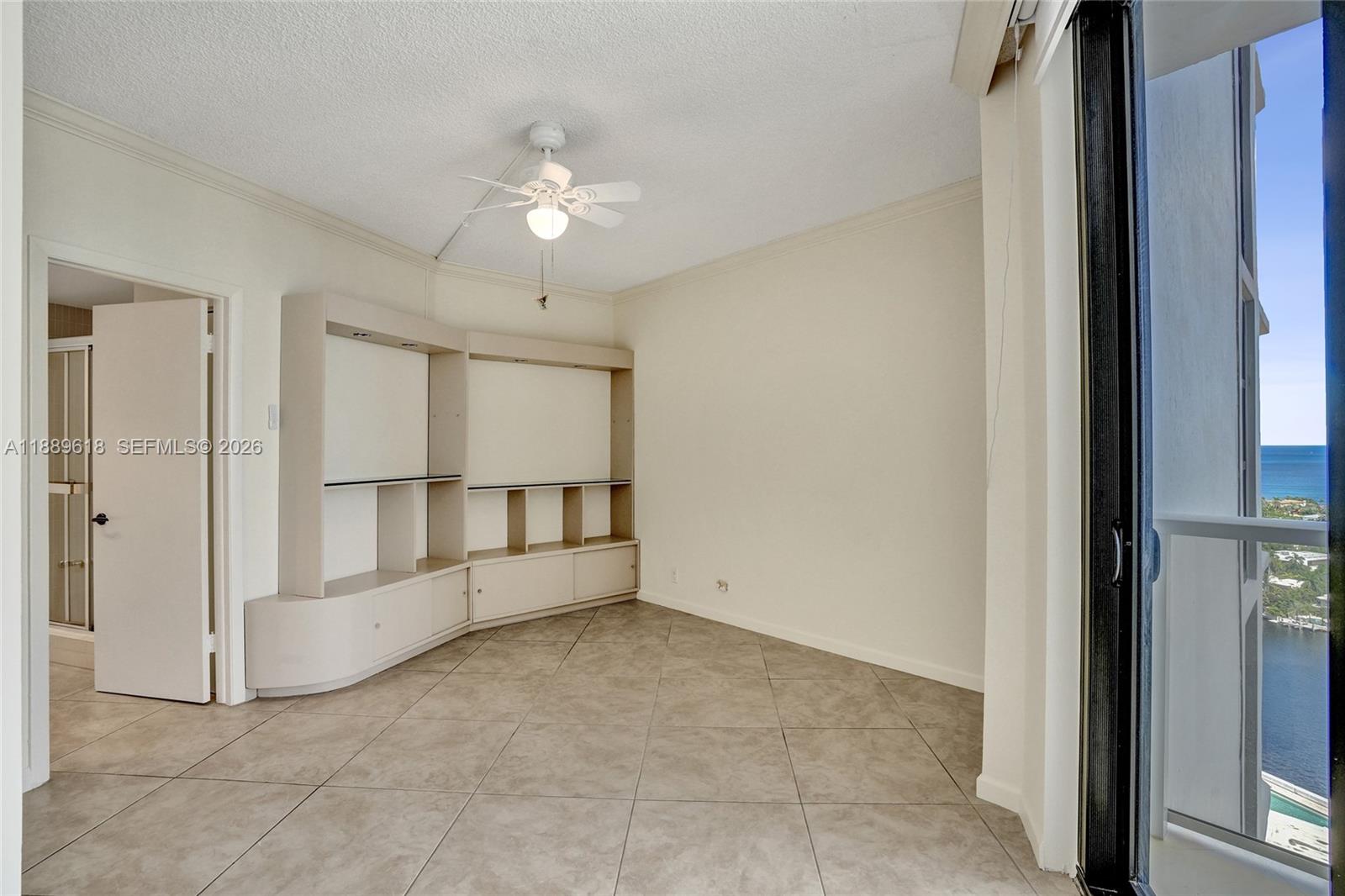 20281 E Country Club Dr #2110, Aventura FL 33180