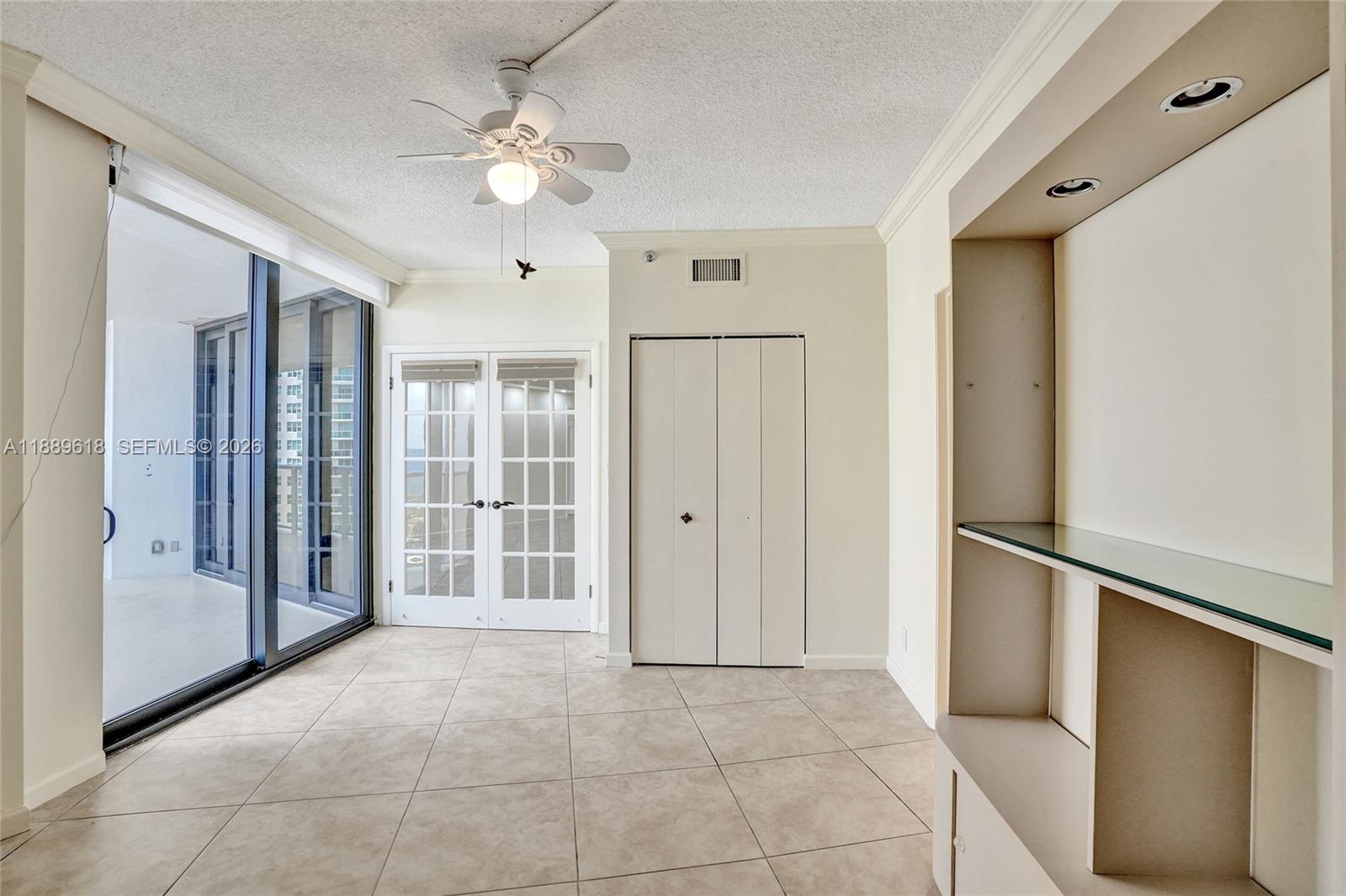 20281 E Country Club Dr #2110, Aventura FL 33180