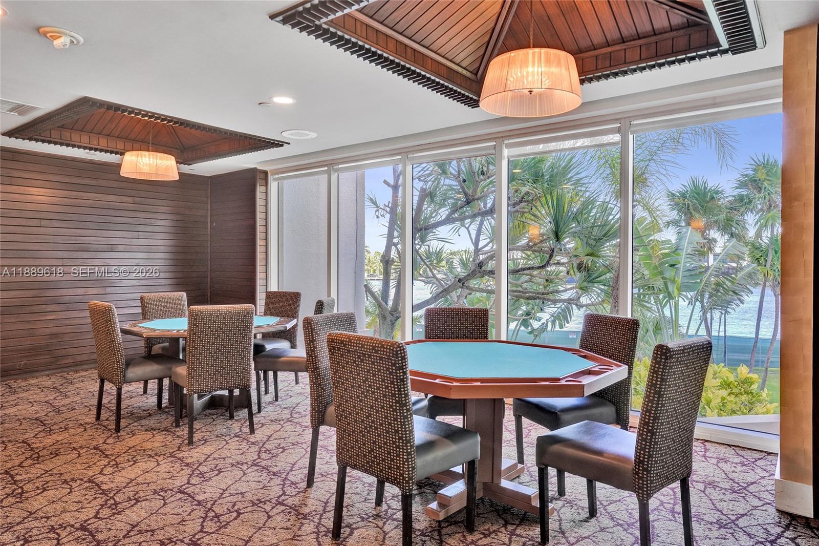 20281 E Country Club Dr #2110, Aventura FL 33180