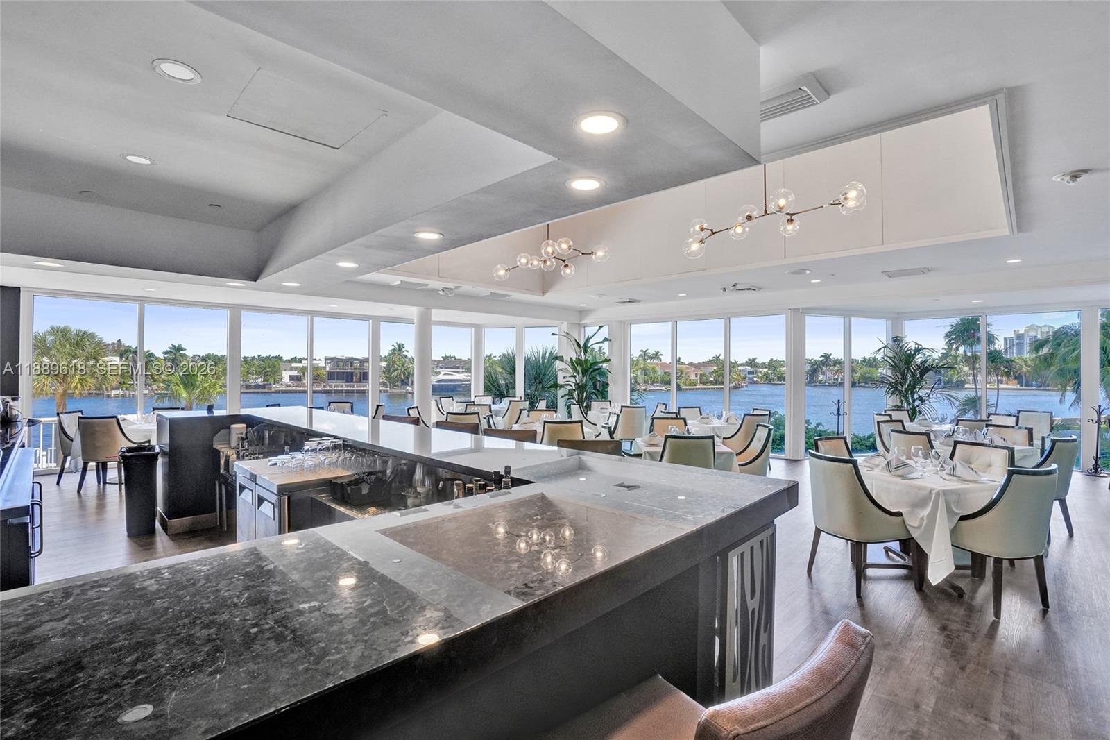 20281 E Country Club Dr #2110, Aventura FL 33180