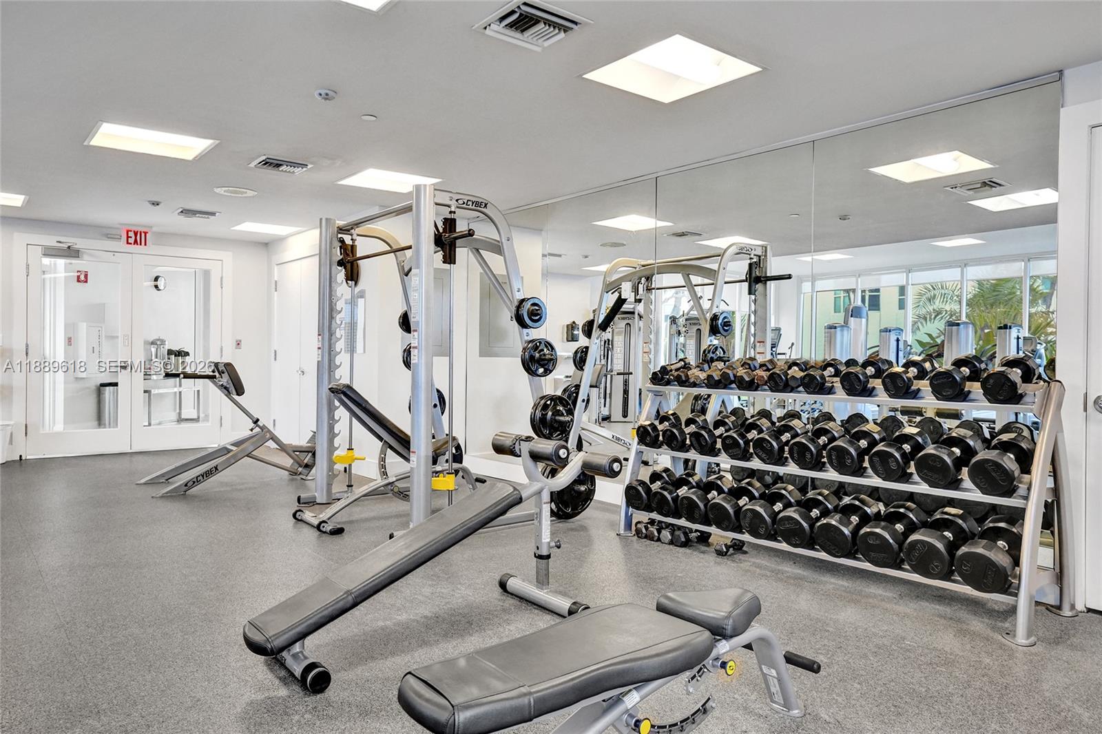 20281 E Country Club Dr #2110, Aventura FL 33180