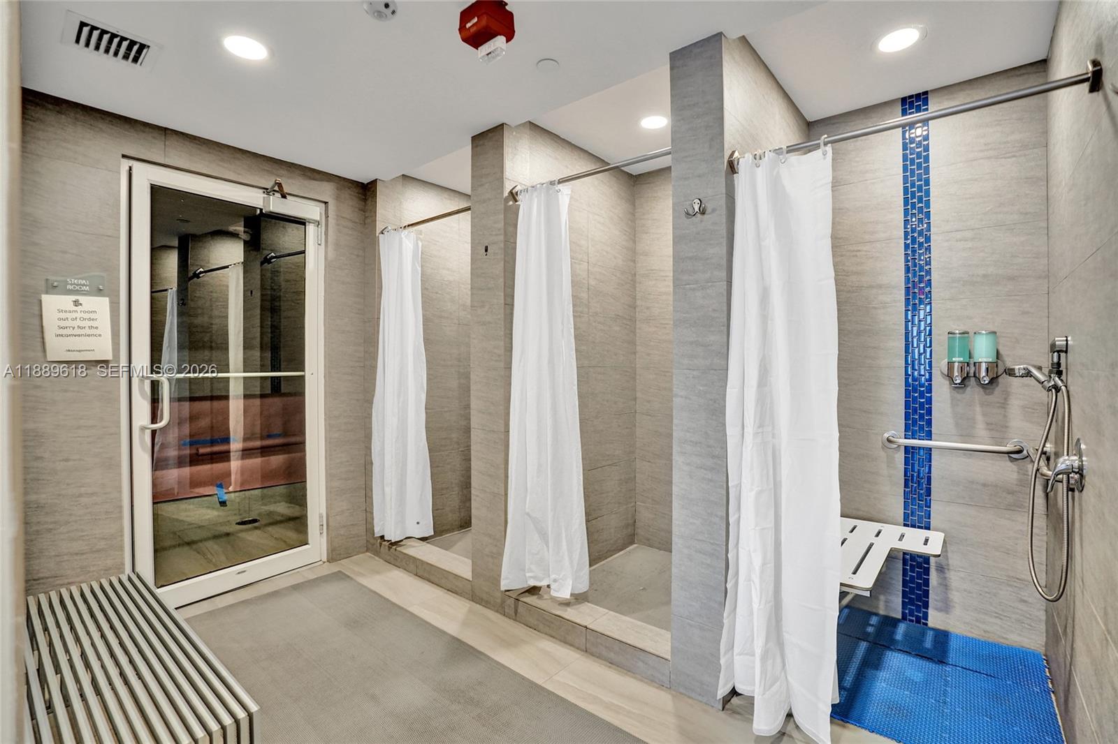 20281 E Country Club Dr #2110, Aventura FL 33180