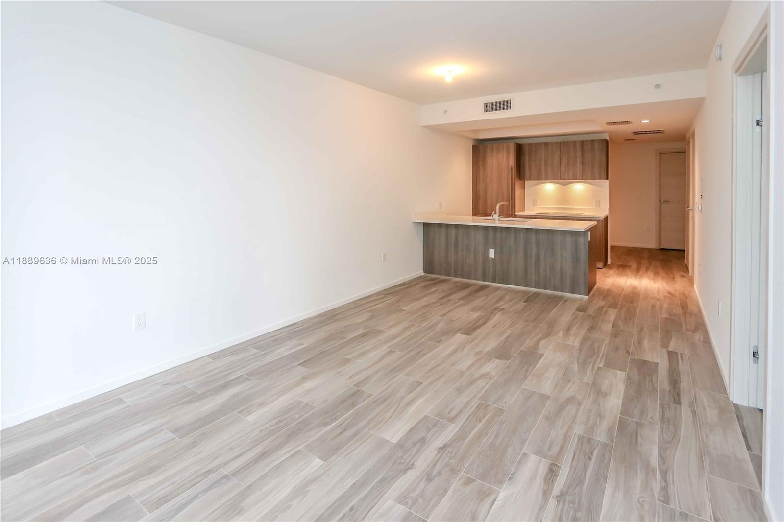 801 S Miami Ave #3606, Miami FL 33130
