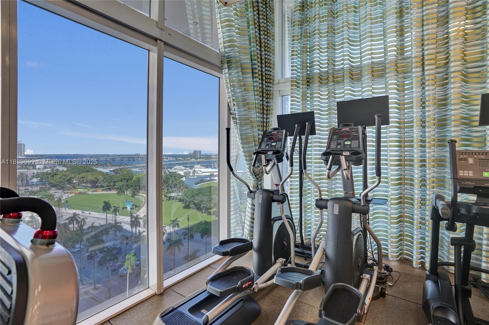 50 Biscayne Blvd #3908, Miami FL 33132