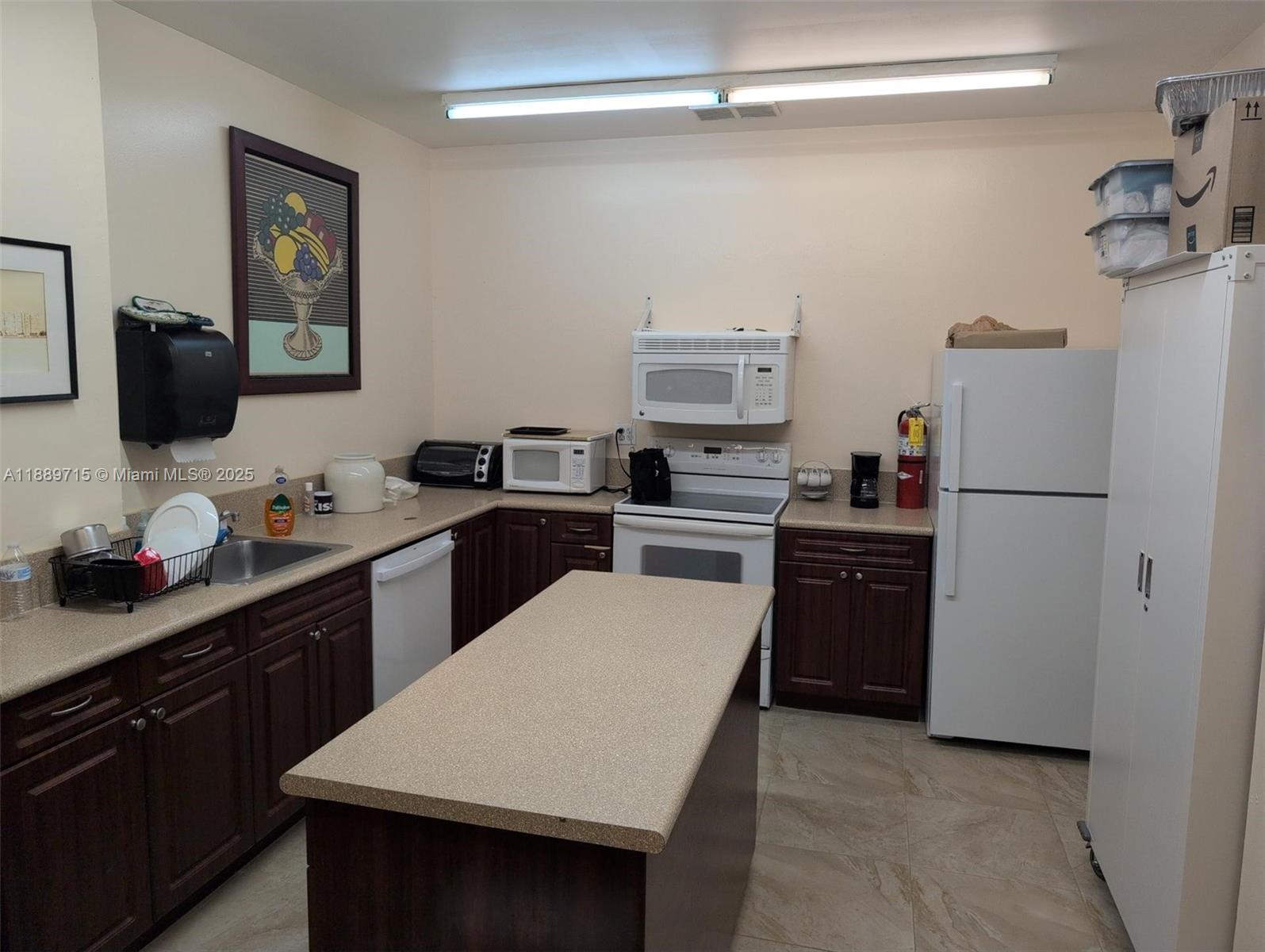 11930 N Bayshore Dr #1103, North Miami FL 33181