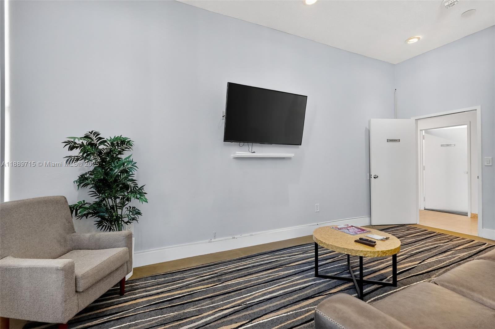 11930 N Bayshore Dr #1103, North Miami FL 33181