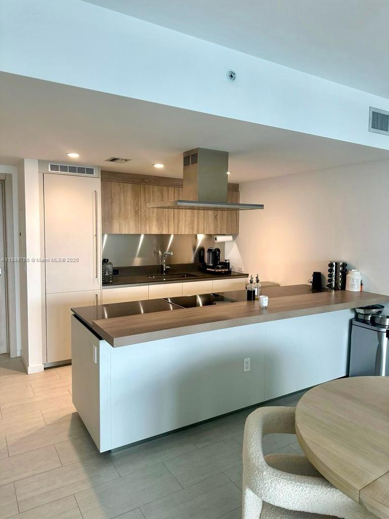 1000 Brickell Plz #2310, Miami FL 33131