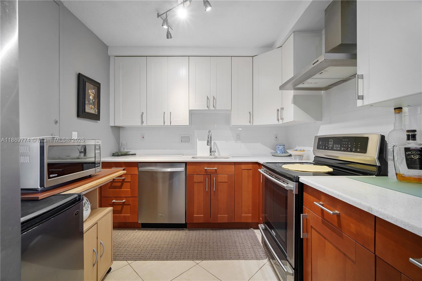770 NE 69th St #2H, Miami FL 33138