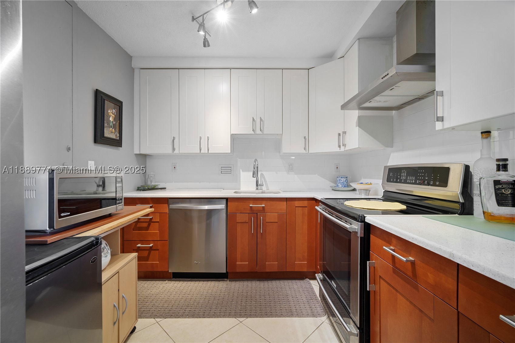 770 NE 69th St #2H, Miami FL 33138